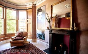 Unique Character 2Bd, In Heart Of West End